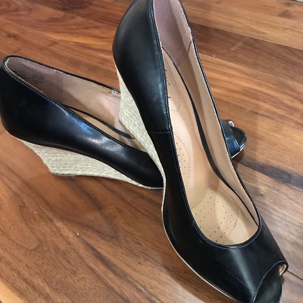 Peep toe wedges